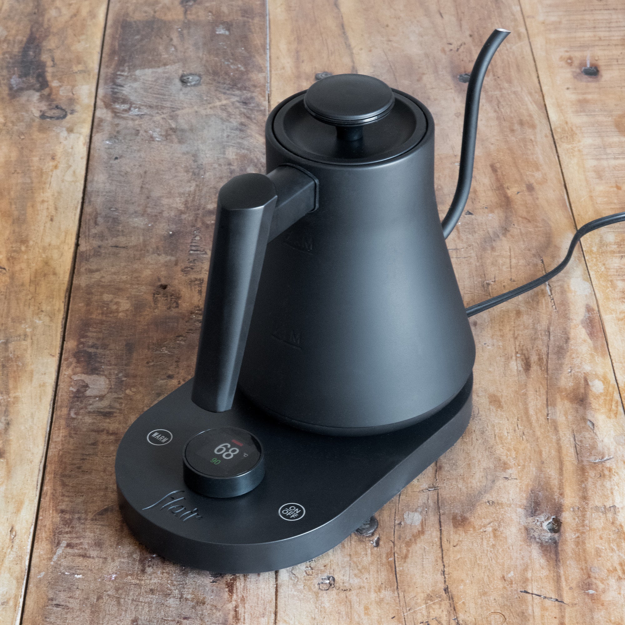デロンギ　cafekettle Flair Café Kettle 220V Cană electrică cu gât de lebădă 800 ml